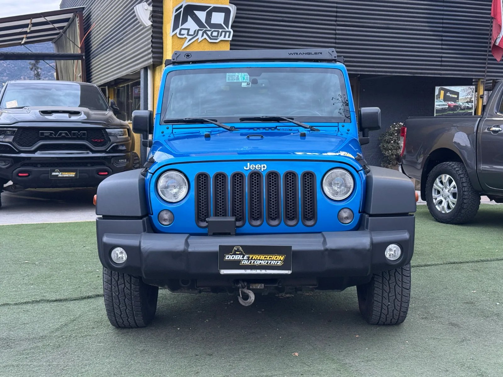 Jeep Wrangler JK Sport CRD 2015 - Foto 2 de 15