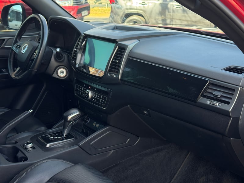 SsangYong Musso Grand Limited 2023 - Imagen 16 de 19