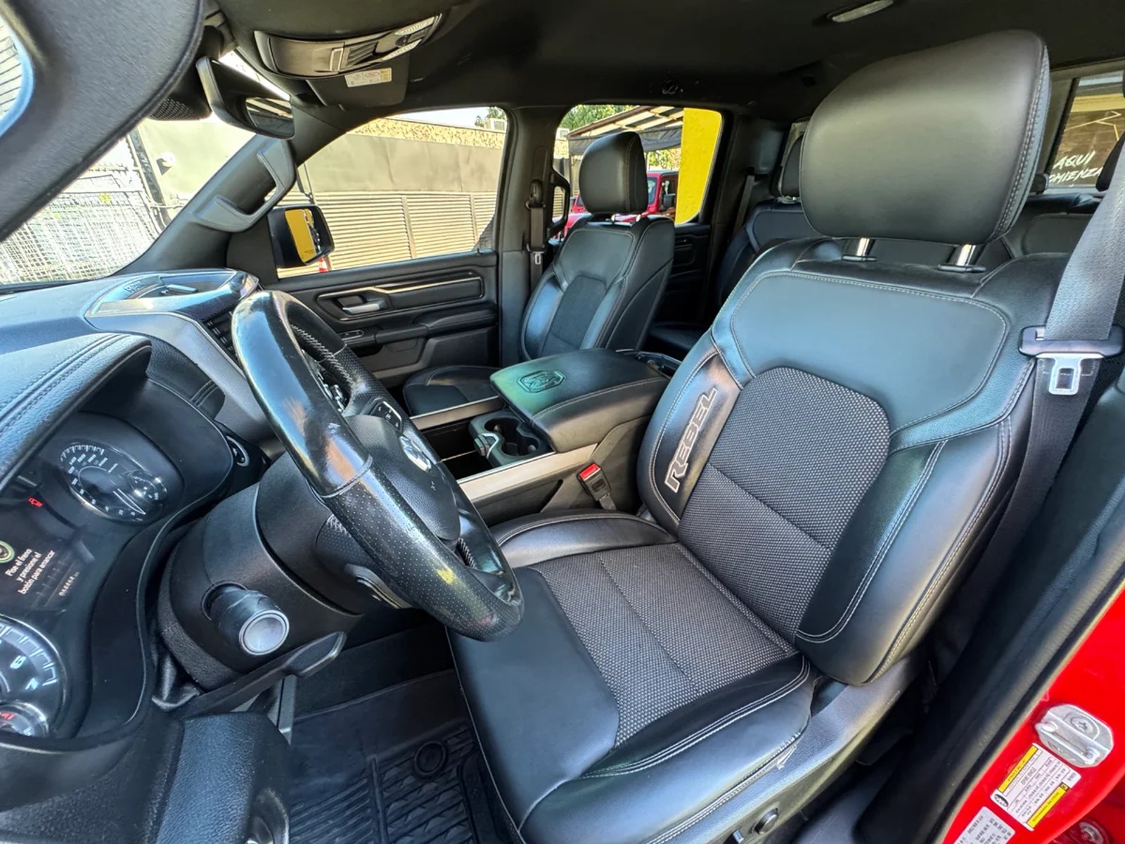 RAM 1500 REBEL CREW DCAB 4X4 5.7 AUT 2022 - Imagen 14 de 15