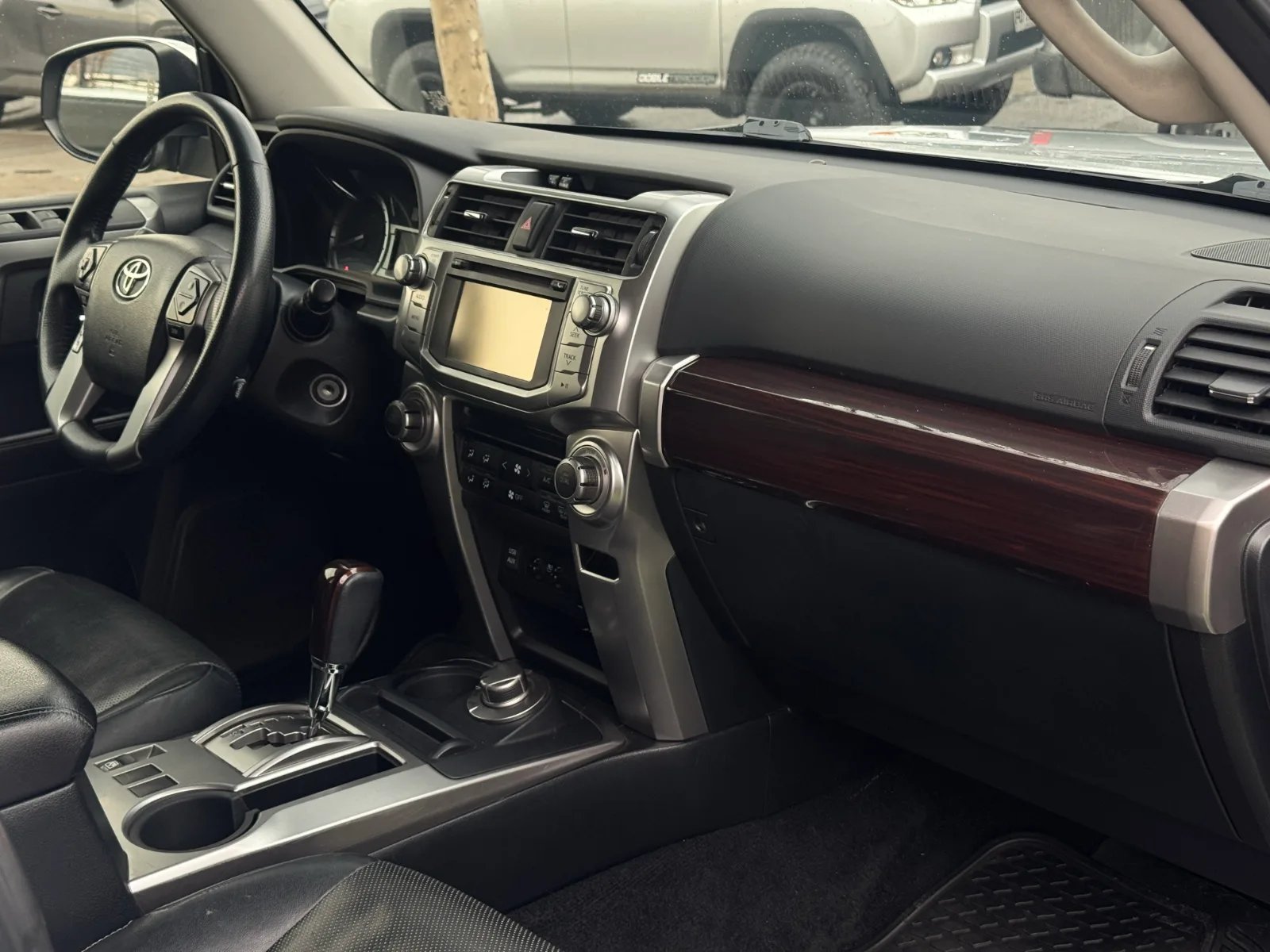 Toyota 4Runner Limited 2017 - Imagen 15 de 17