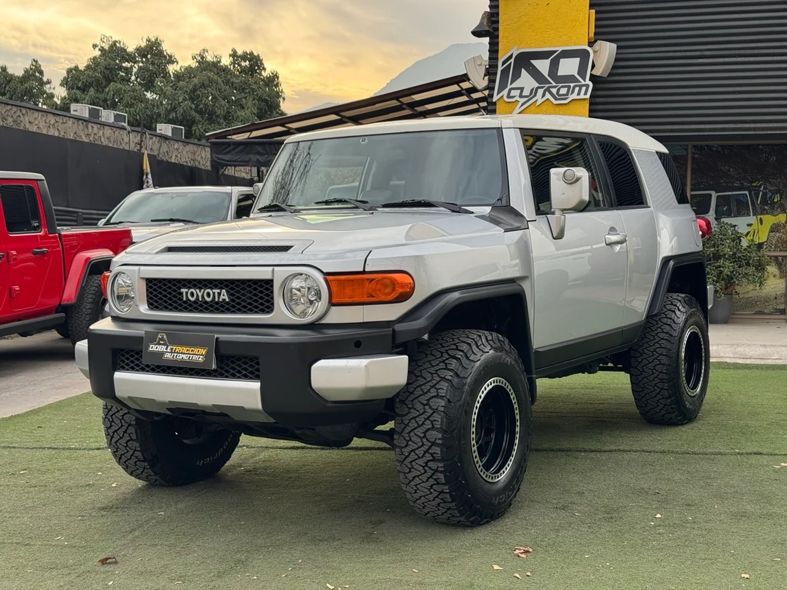Toyota FJ CRUISER LIMITED 4X4 4.0 AUT 2008 - Foto 3 de 15