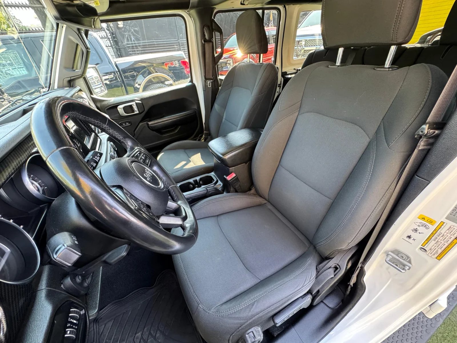 JEEP Wrangler JLU Sport 2019 - Imagen 13 de 14