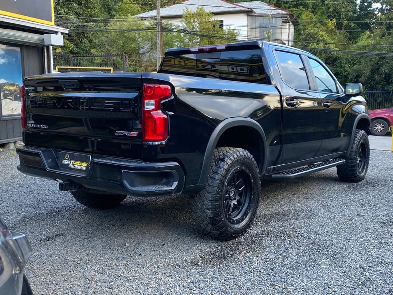 Chevrolet Silverado ZR2 2023 - Imagen 11 de 20