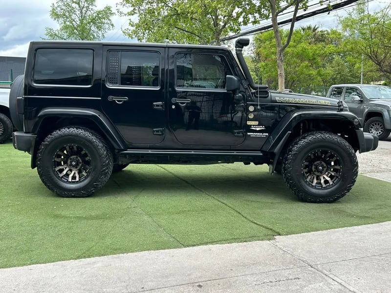 Jeep WRANGLER UNLTD SAHARA 2015 - Imagen 9 de 18