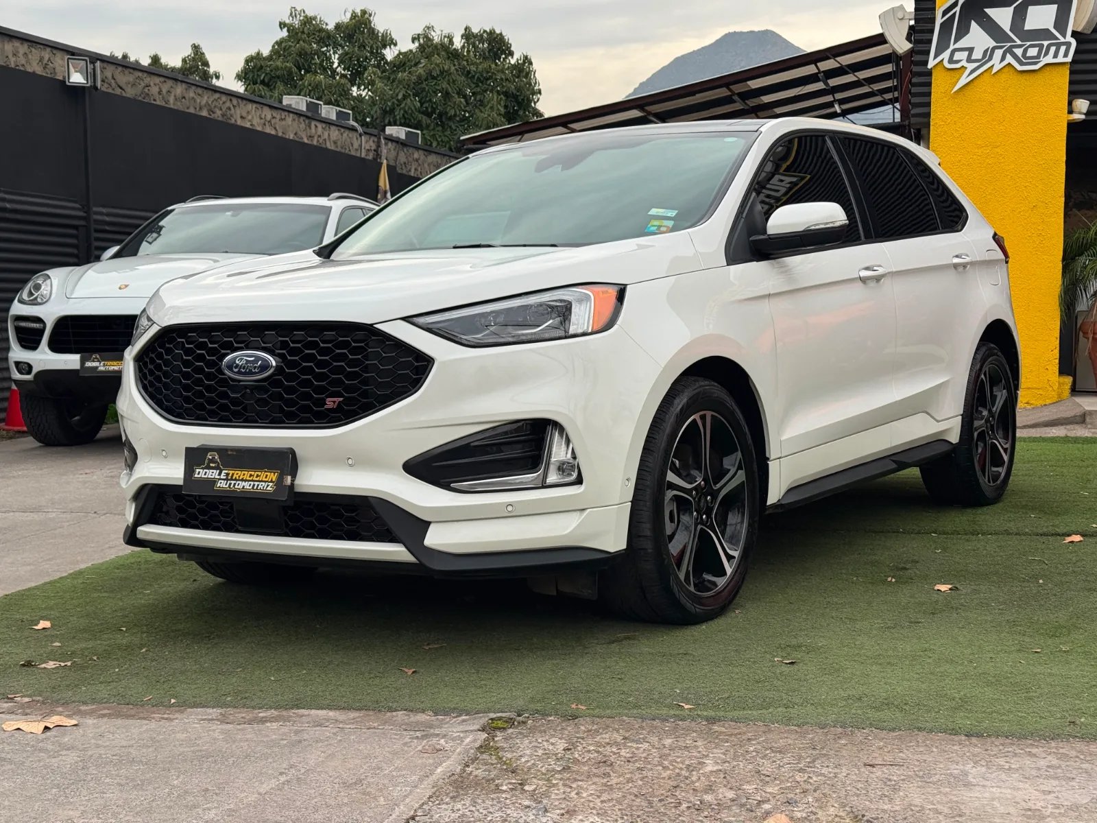 Ford Edge ST 2023 - Foto 3 de 20