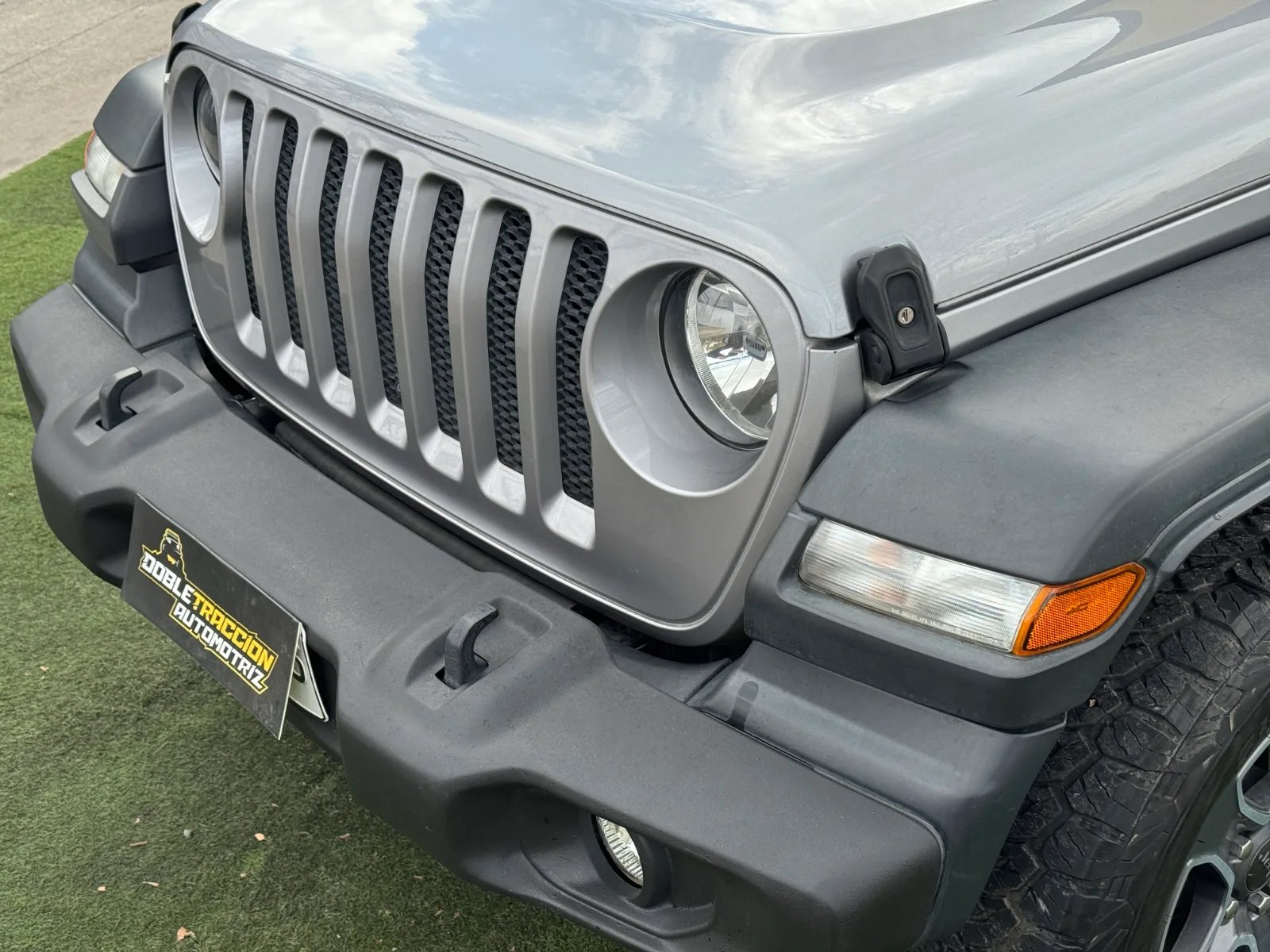 Jeep Wrangler JLU Sport 2020 - Imagen 9 de 19