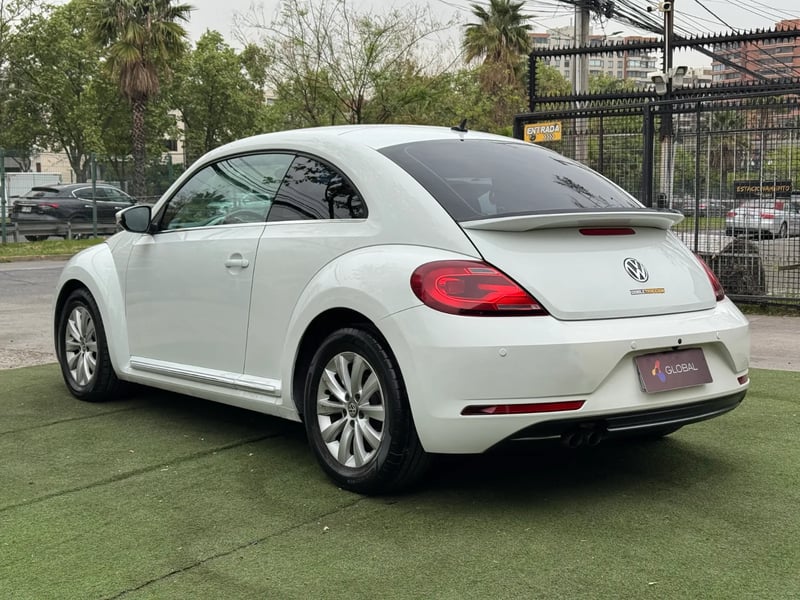 Volkswagen Beetle 2018 - Imagen 5 de 16