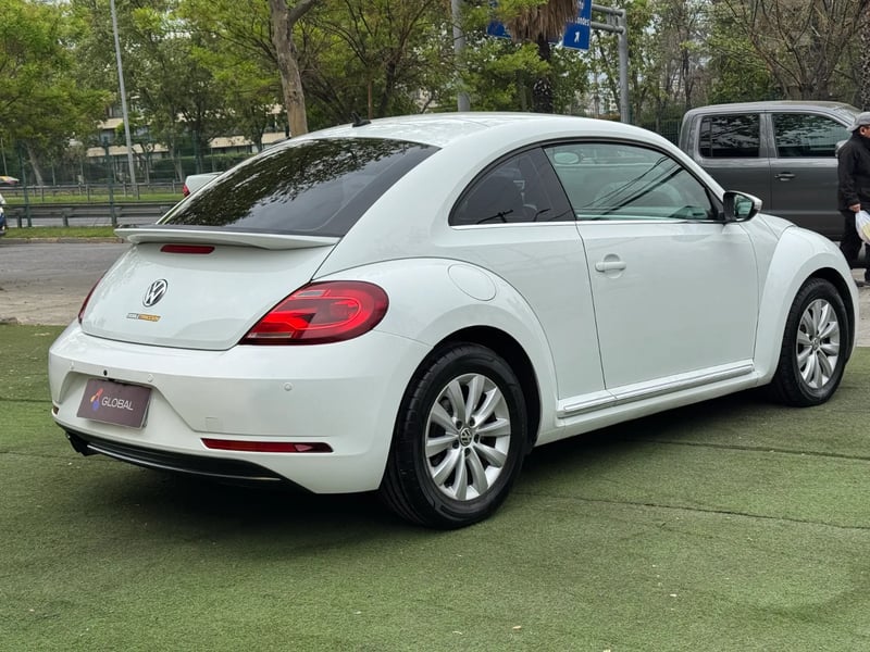 Volkswagen Beetle 2018 - Imagen 7 de 16