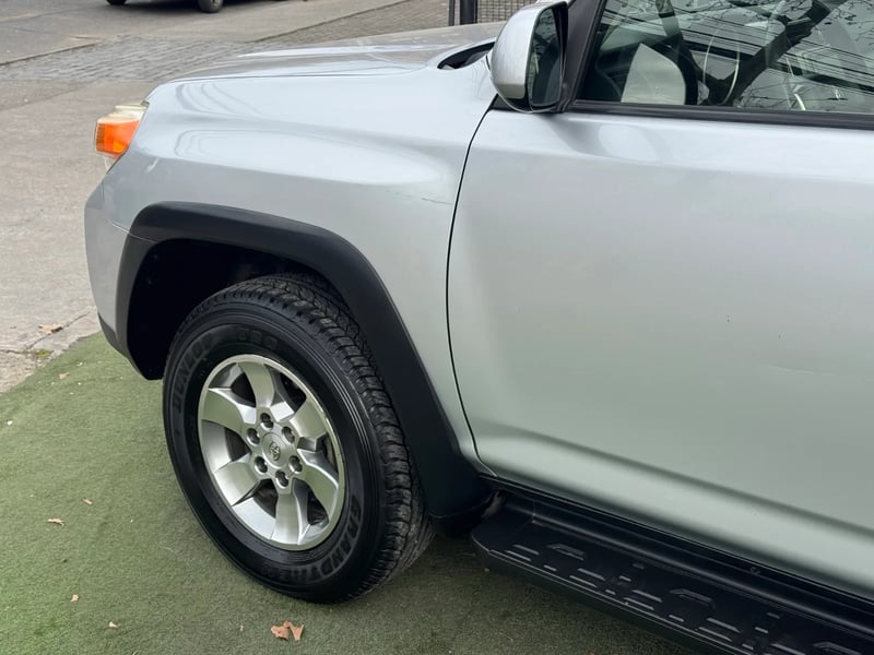 Toyota 4Runner SR5 2013 - Imagen 10 de 17
