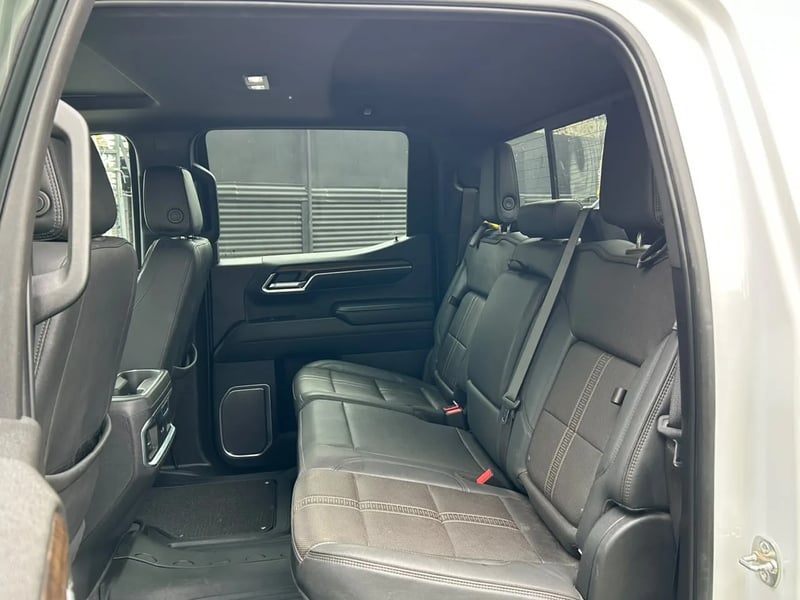 Chevrolet Silverado High Country Duramax IVA INCLUIDO 2025 - Imagen 17 de 18