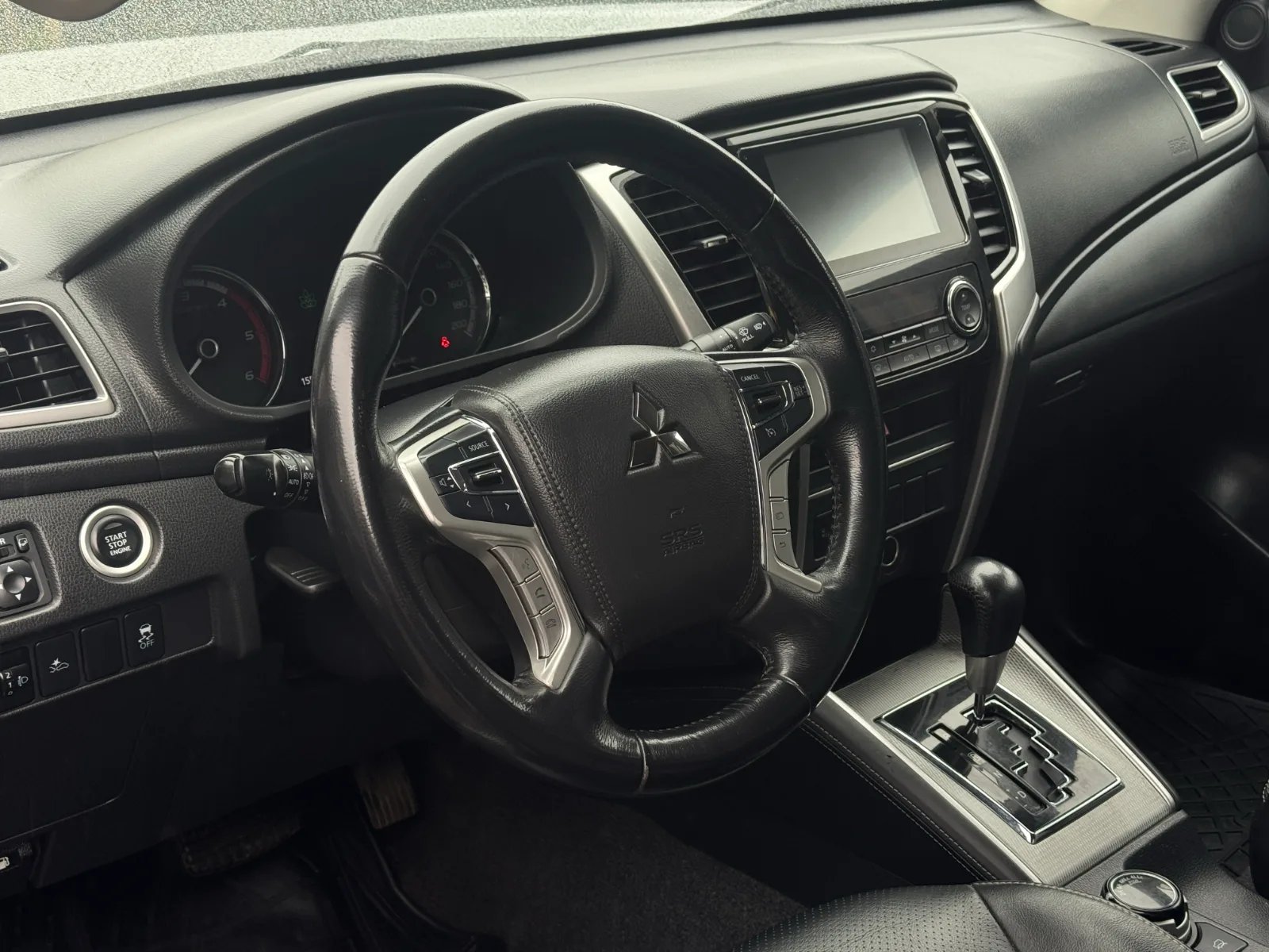 Mitsubishi L200 Dakar 2021 - Imagen 13 de 19