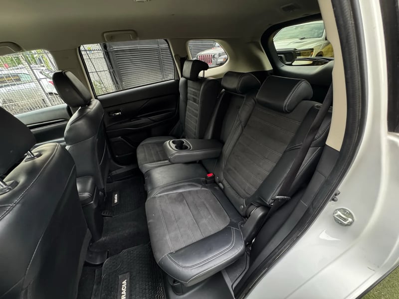 Mitsubishi Outlander GLX 2023 - Imagen 18 de 19