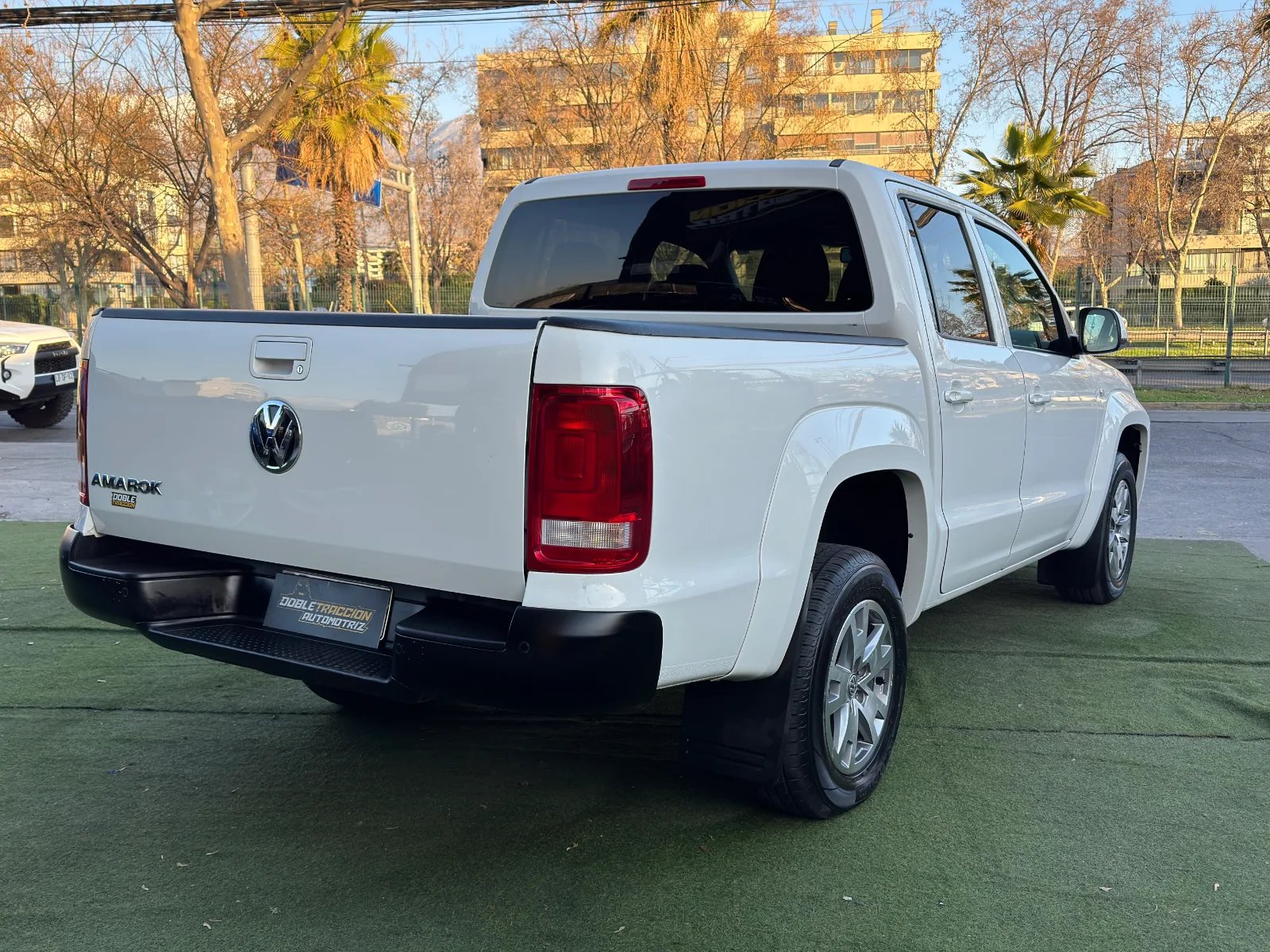 Volkswagen Amarok Confortline 4x4 AT 2022 - Imagen 7 de 17