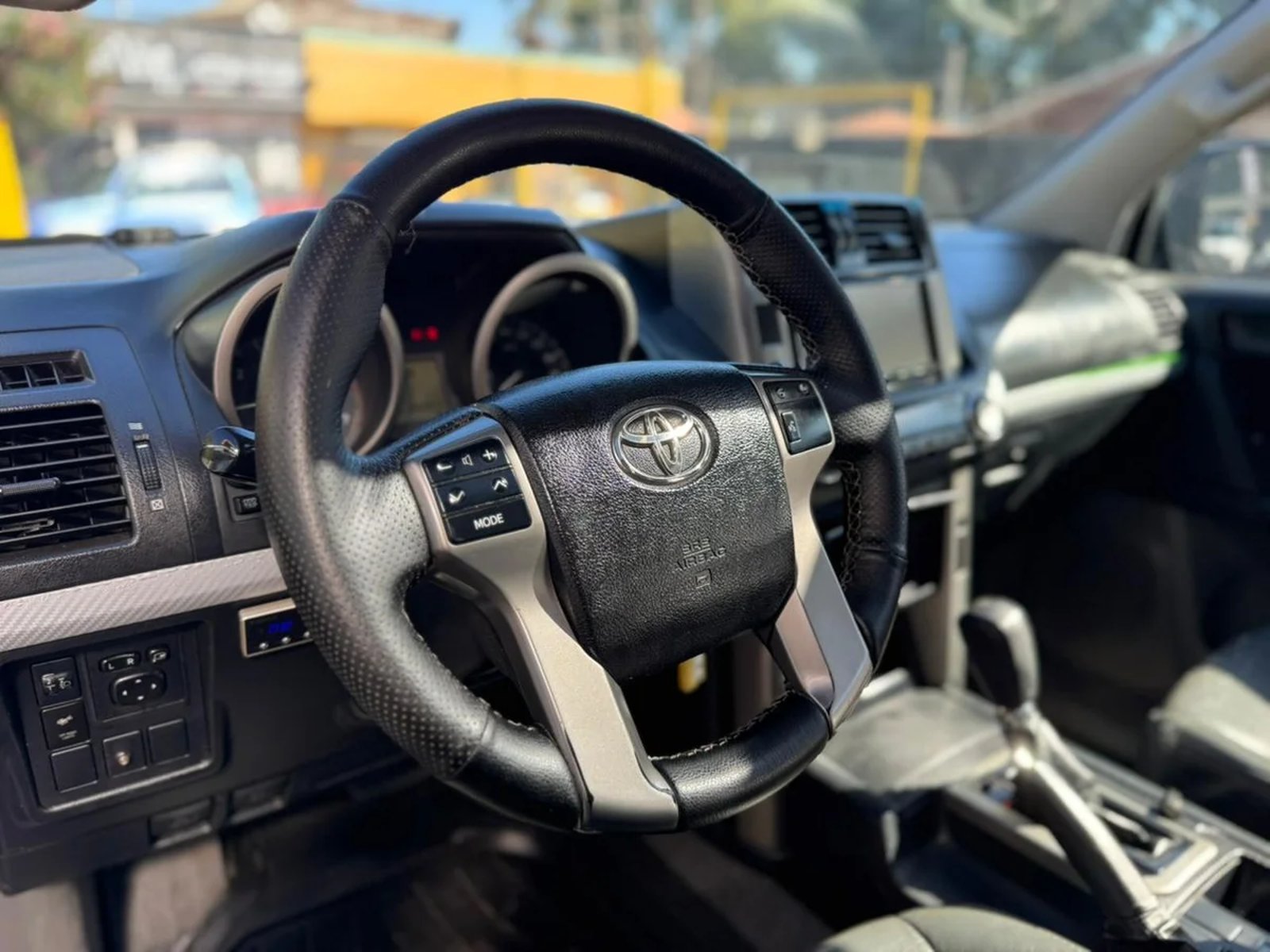 TOYOTA LAND CRUISER PRADO 4X4 2.7 AUT 2011 - Imagen 10 de 12