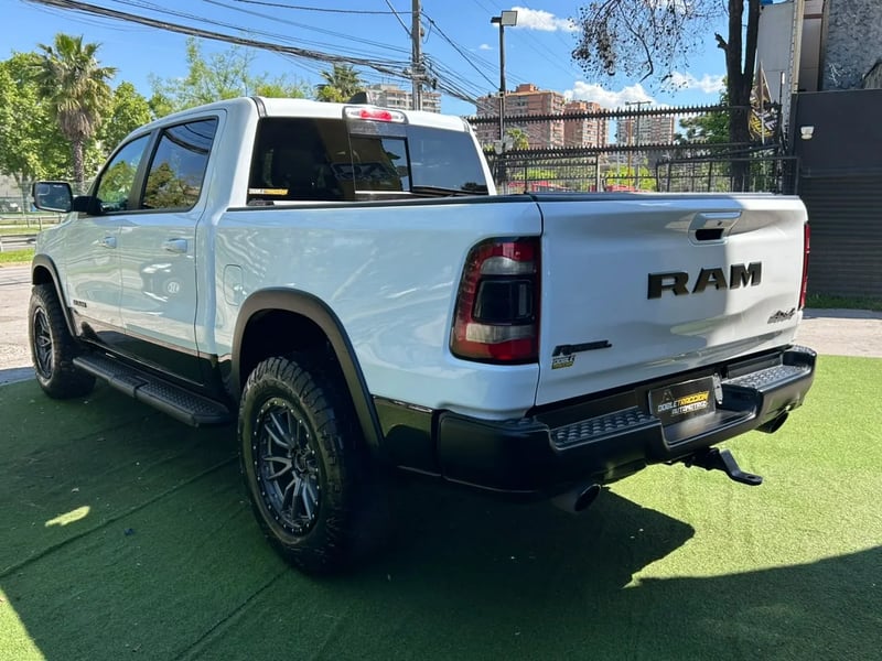 RAM 1500 REBEL CREW DCAB 4X4 5.7 AUT 2026 - Imagen 6 de 20