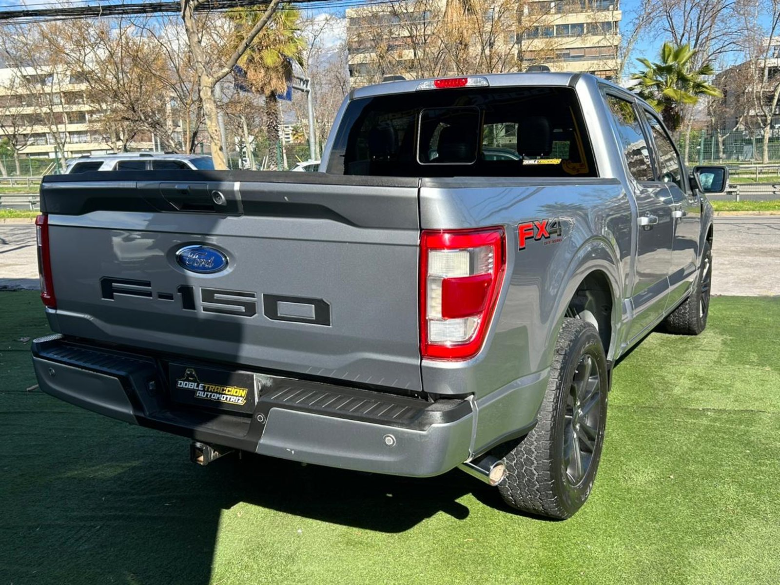 Ford F-150 Lariat Sport 5.0 2022 - Imagen 8 de 16