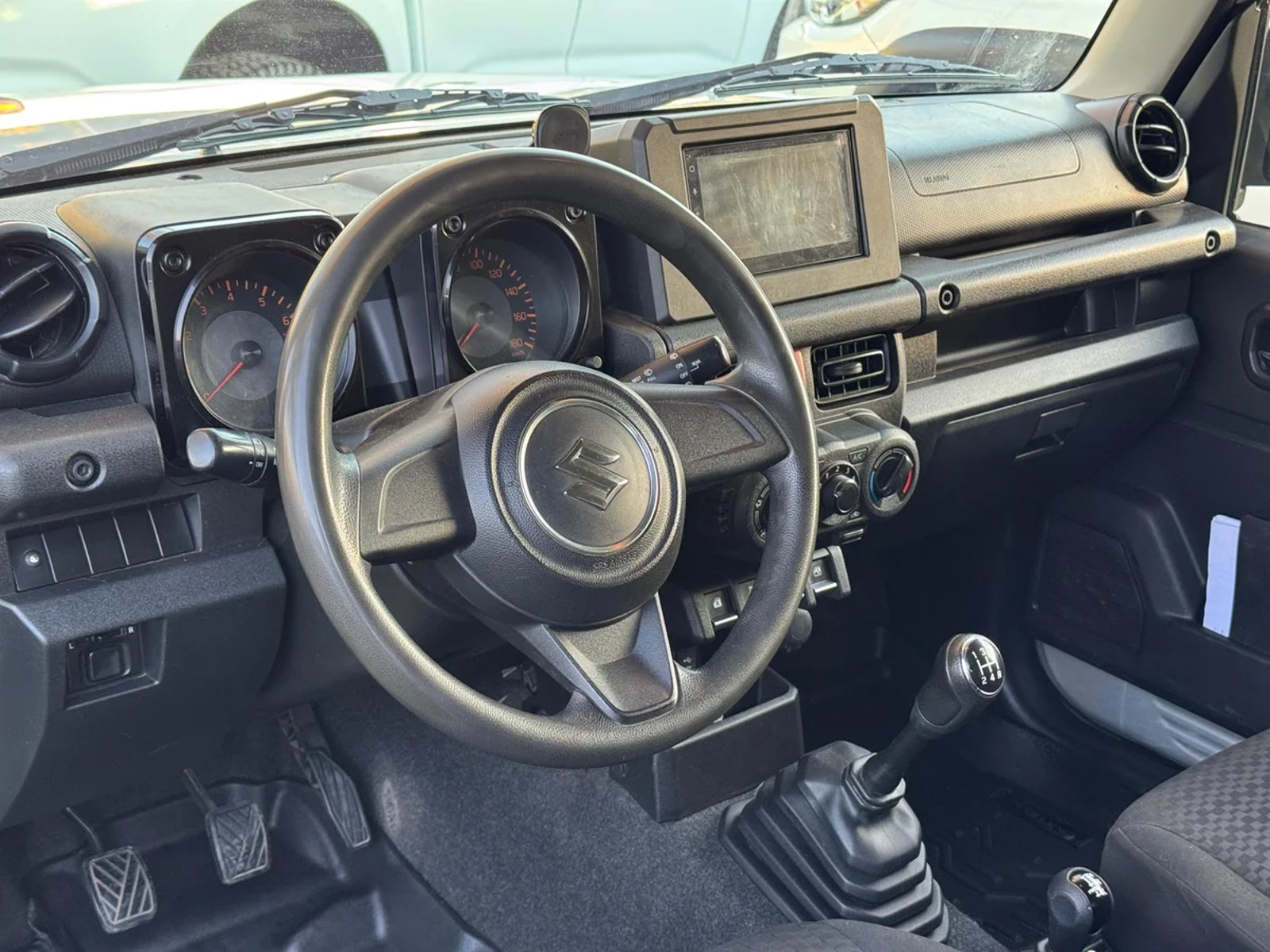 SUZUKI JIMNY GL 4X4 1.5 2022 - Imagen 12 de 15