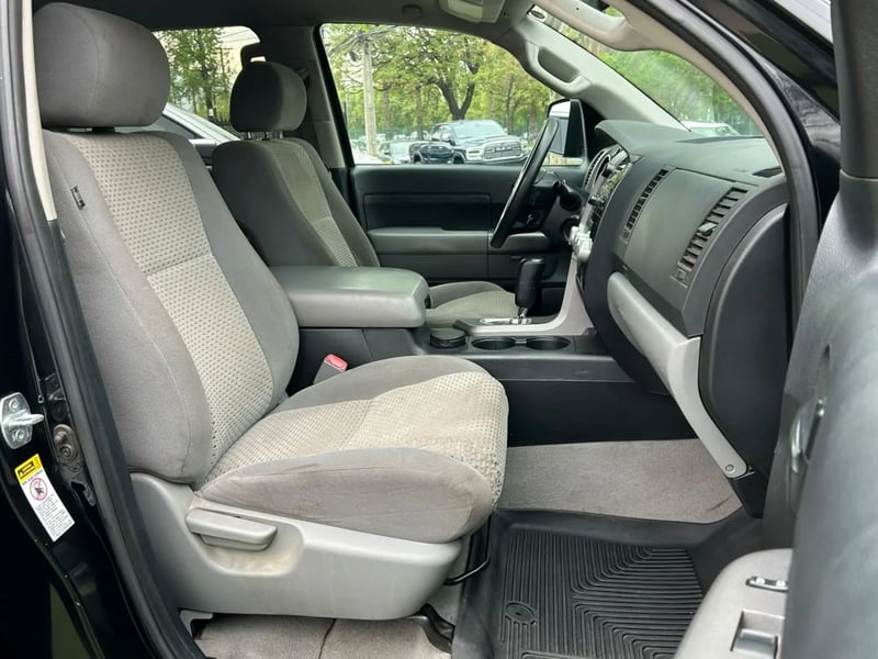 Toyota Tundra 5.7 4x4 2011 - Imagen 17 de 19