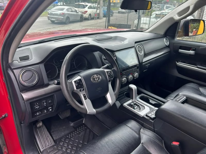 Toyota Tundra Limited 4x4 2019 - Imagen 13 de 17