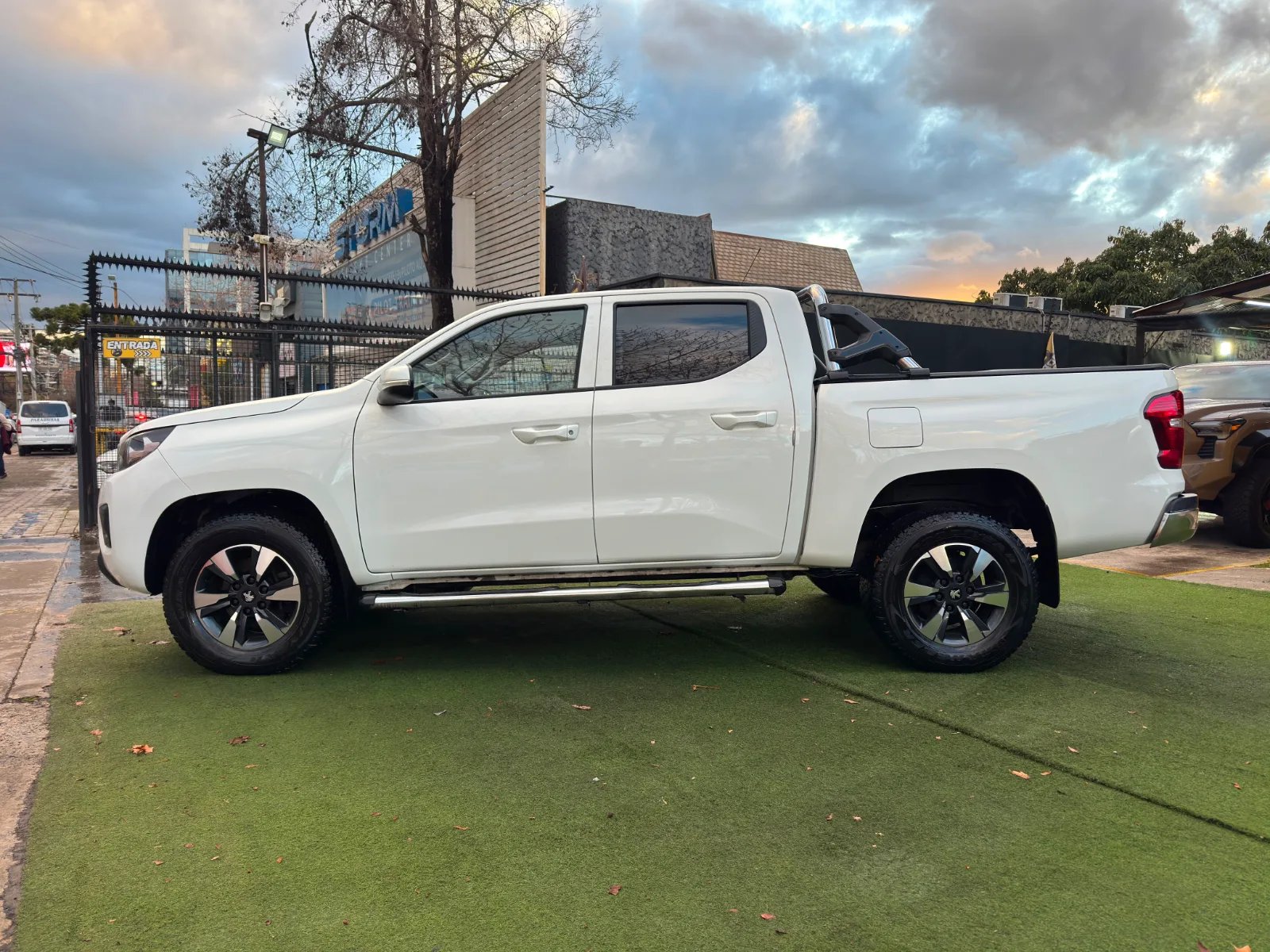 Peugeot Landtrek Active 2023 - Foto 4 de 18