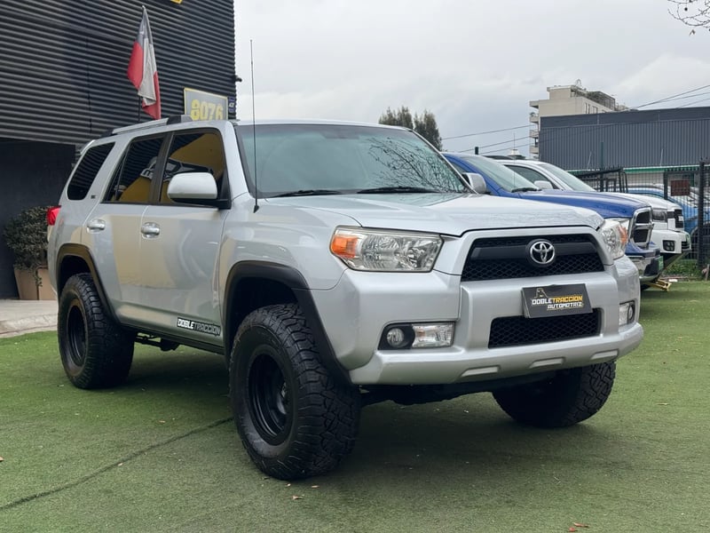 Toyota 4Runner SR5 4x4 2013