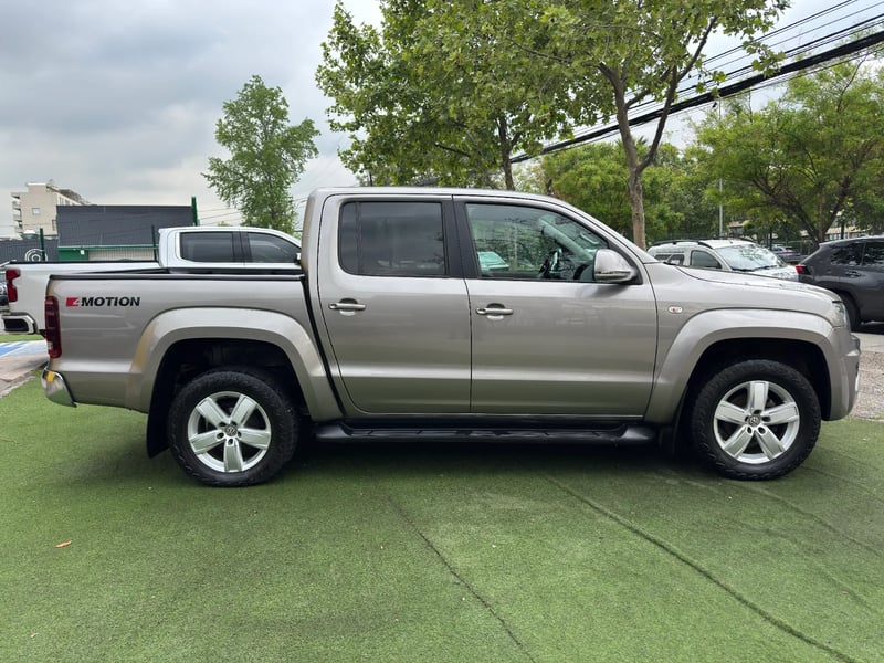 Volkswagen Amarok Highline 2021 - Imagen 8 de 18