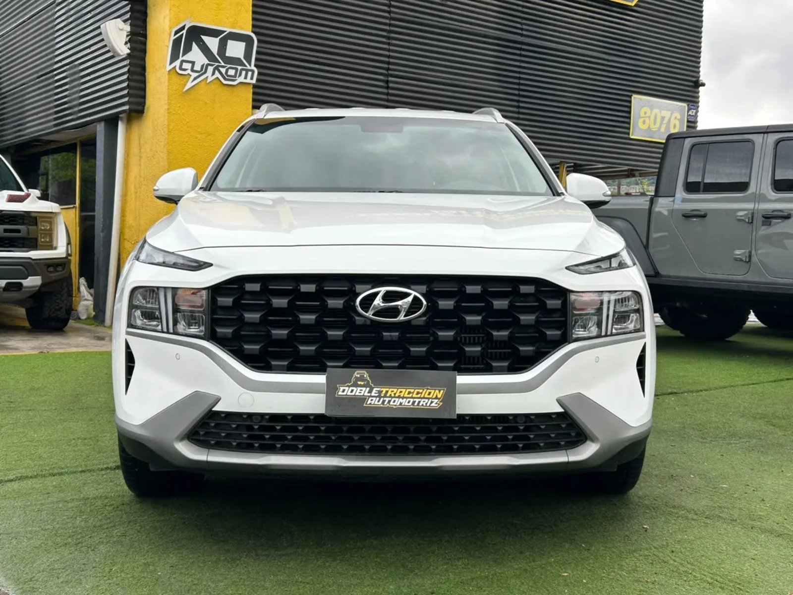 Hyundai Santa Fe CRDI Value 4WD 2024 - Foto 2 de 17