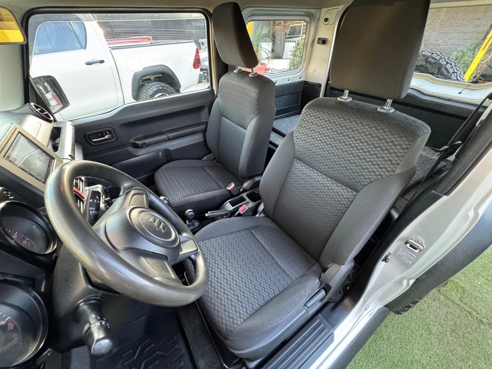 SUZUKI JIMNY GL 4X4 1.5 2022 - Imagen 13 de 15