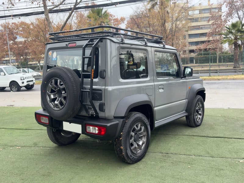 Suzuki Jimny GLX 2024 - Imagen 10 de 13
