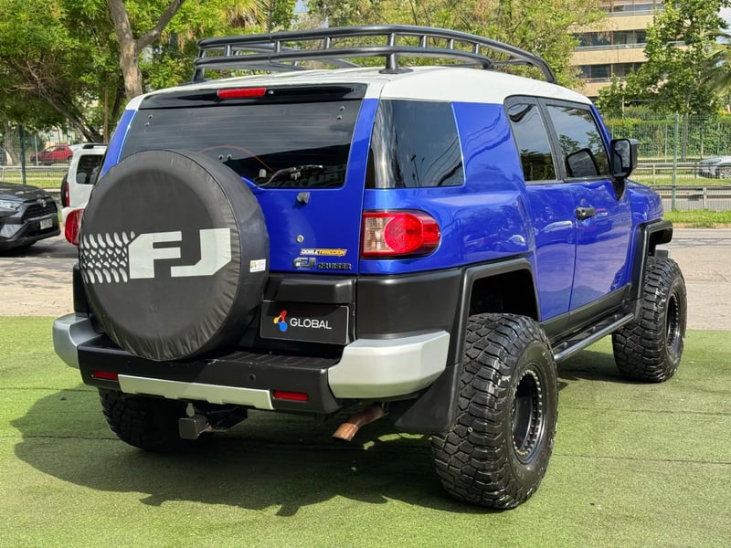 Toyota FJ Cruiser Limited 2010 - Imagen 7 de 18