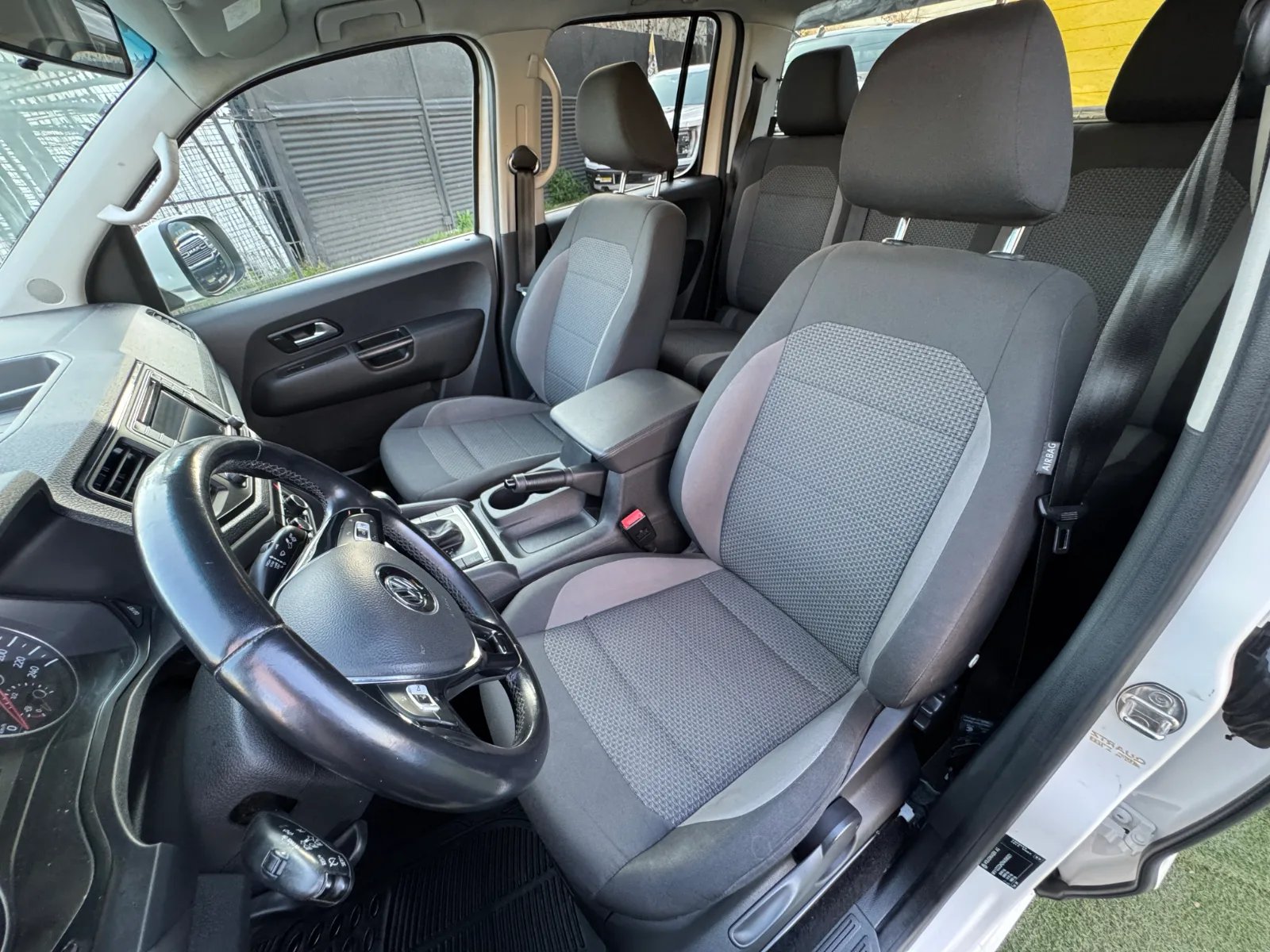 Volkswagen Amarok Confortline 4x4 AT 2022 - Imagen 13 de 17