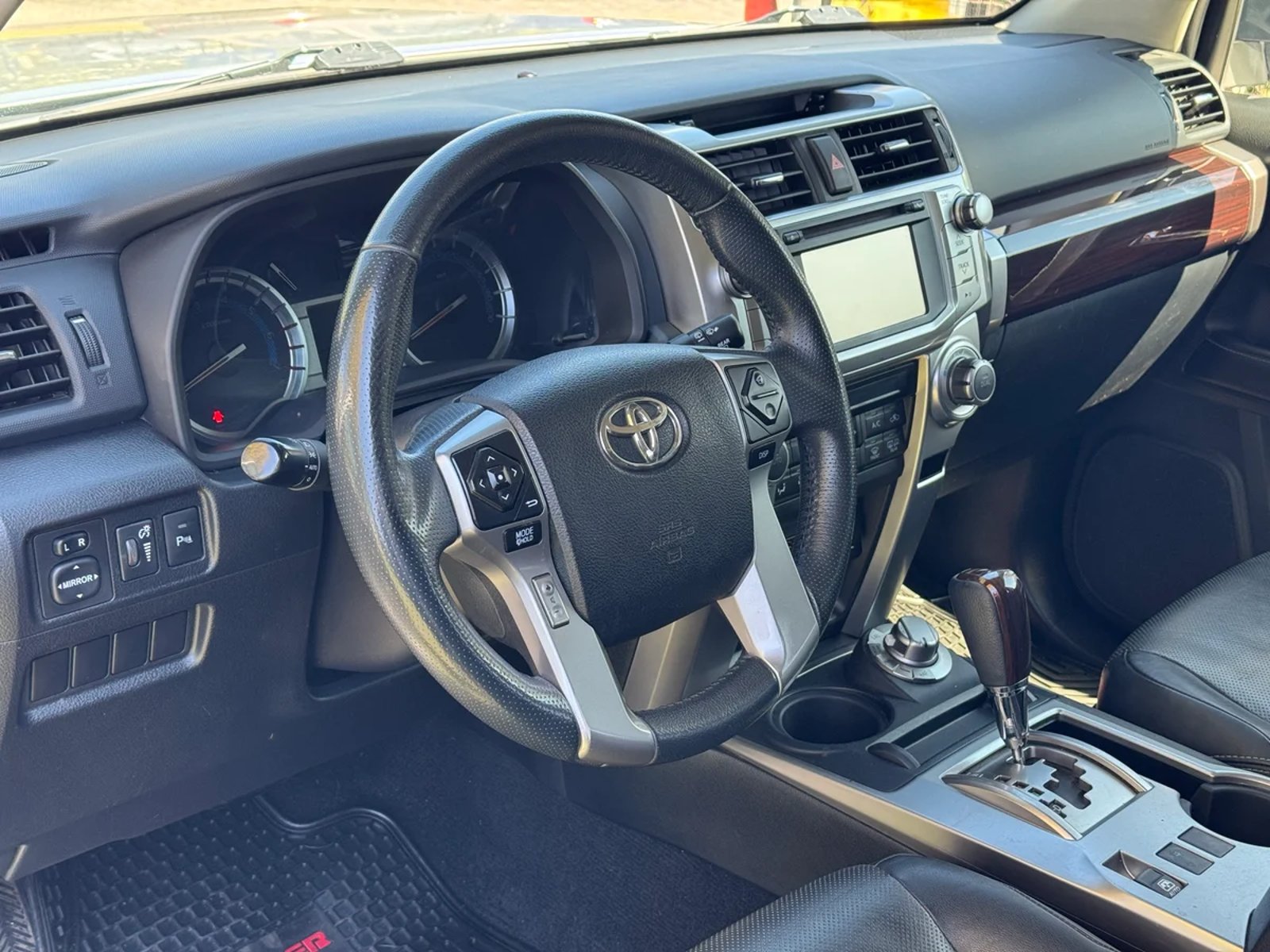 TOYOTA 4RUNNER 4.0 LIMITED 2017 - Imagen 9 de 15