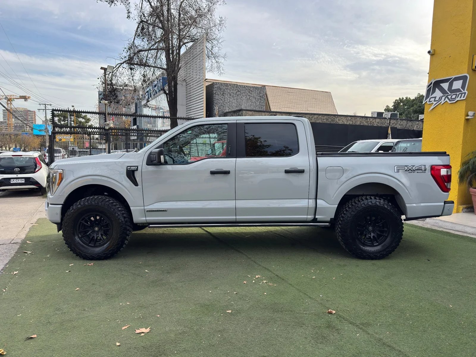 Ford F150 PLATINUM ECOBOOST 3.5 AUT 2024 - Foto 4 de 15