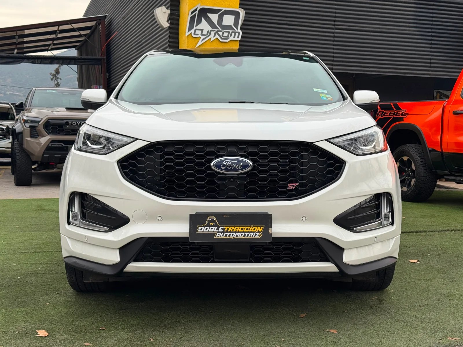 Ford Edge ST 2023 - Foto 2 de 20