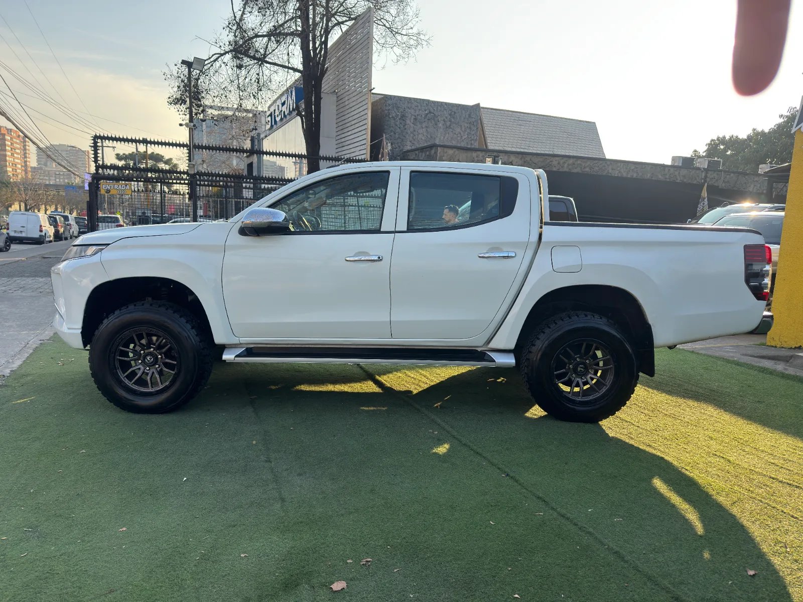 Mitsubishi L200 Katana CRT 2022 - Foto 5 de 16