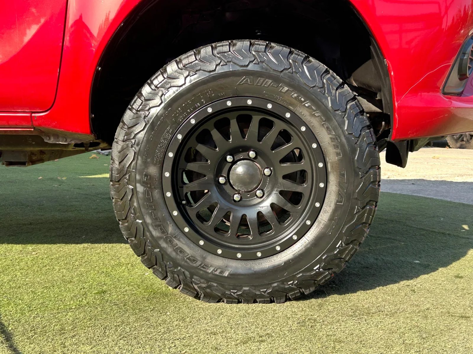 TOYOTA HI LUX D CAB 4X4 2.8 2019 - Imagen 7 de 9