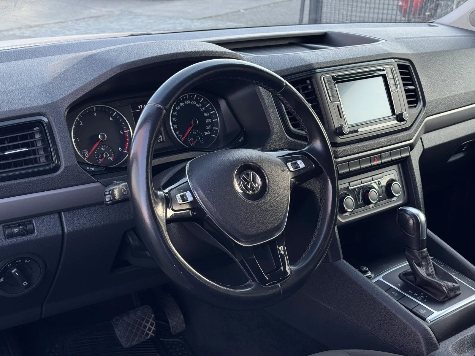 Volkswagen Amarok Confortline 4x4 AT 2022 - Imagen 12 de 17