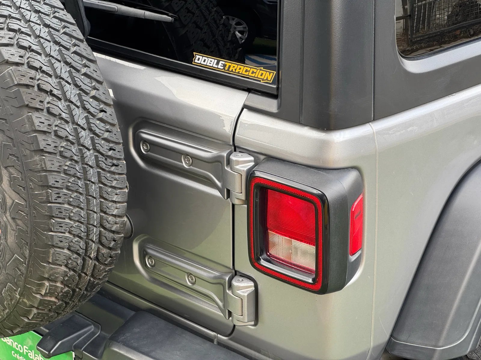 Jeep Wrangler JLU Sport 2020 - Imagen 12 de 19