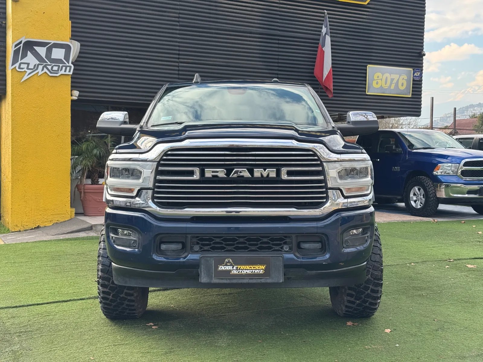 RAM 2500 Laramie 2022 - Foto 2 de 20