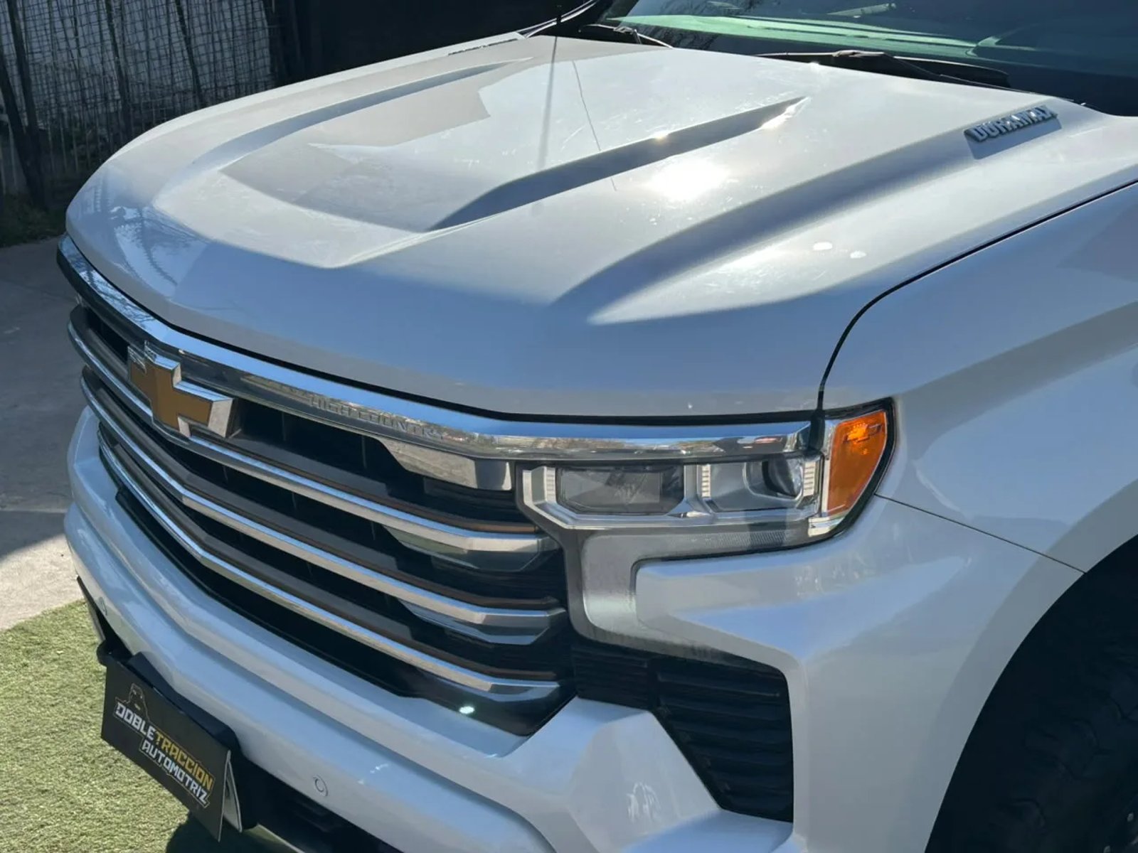 Chevrolet Silverado High Country 2023 - Foto 4 de 18