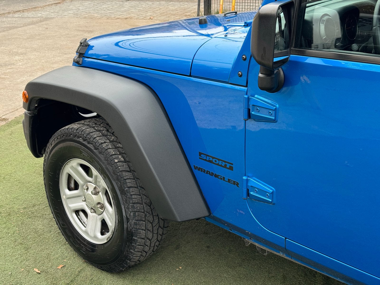 Jeep Wrangler JK Sport CRD 2015 - Imagen 10 de 17