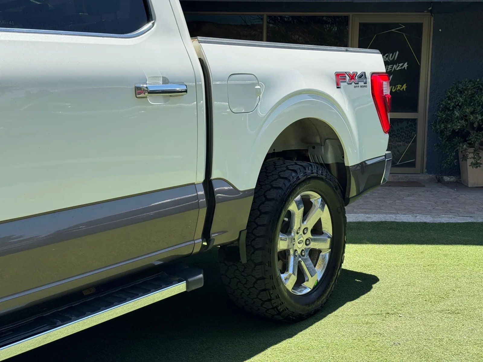 FORD F150 LARIAT LUXURY 4X4 5.0 AUT 2022 - Imagen 7 de 15