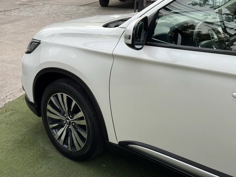 Mitsubishi Outlander GLX 2023 - Imagen 11 de 19