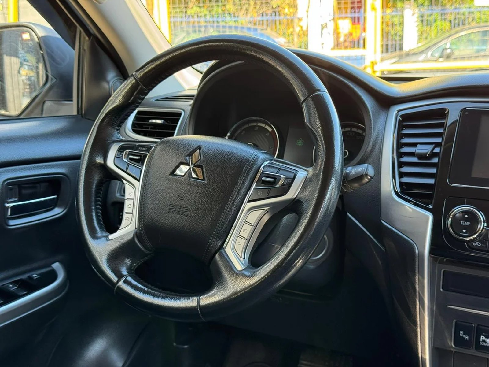 MITSUBISHI L200 DAKAR HP 4X4 2.4 2021 - Imagen 11 de 14