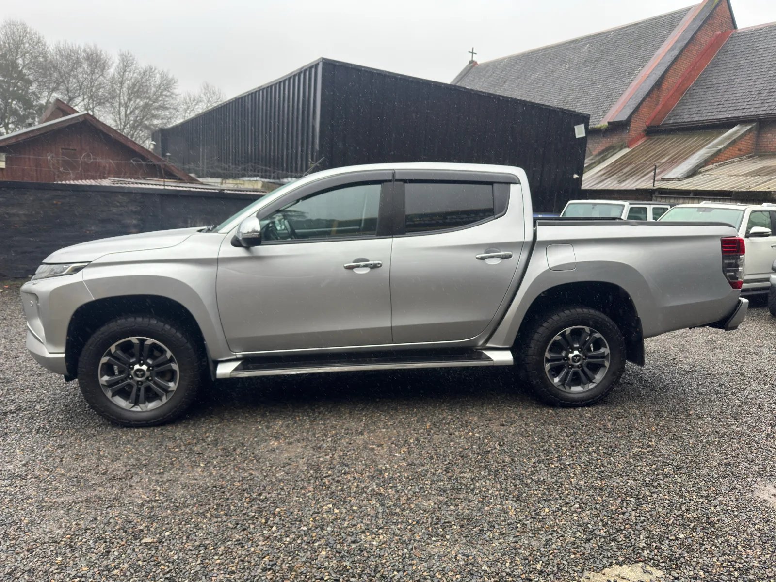 Mitsubishi L200 Dakar 2021 - Foto 4 de 19