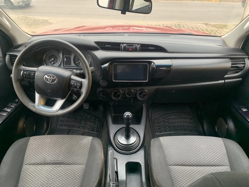 Toyota Hilux DX 4x4 2024 - Imagen 13 de 17