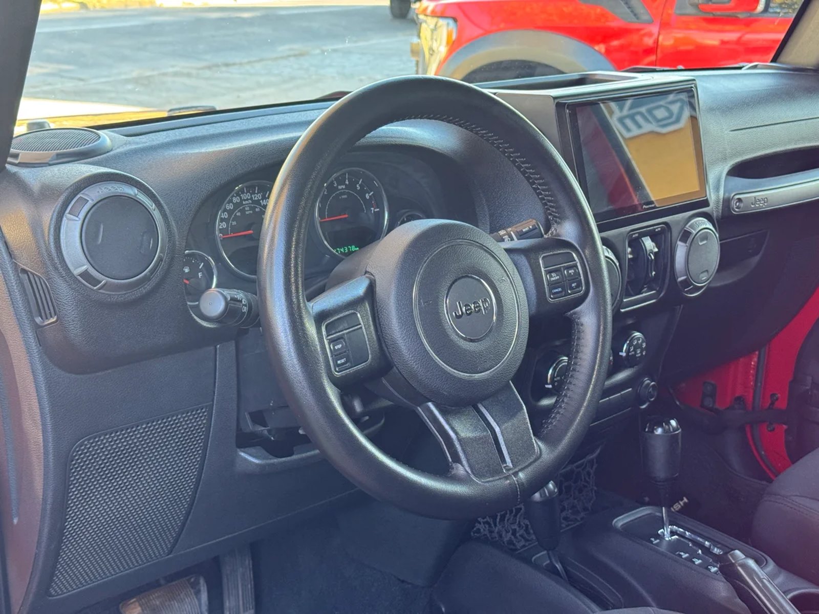 JEEP Wrangler JKU Sport 2015 - Imagen 12 de 15