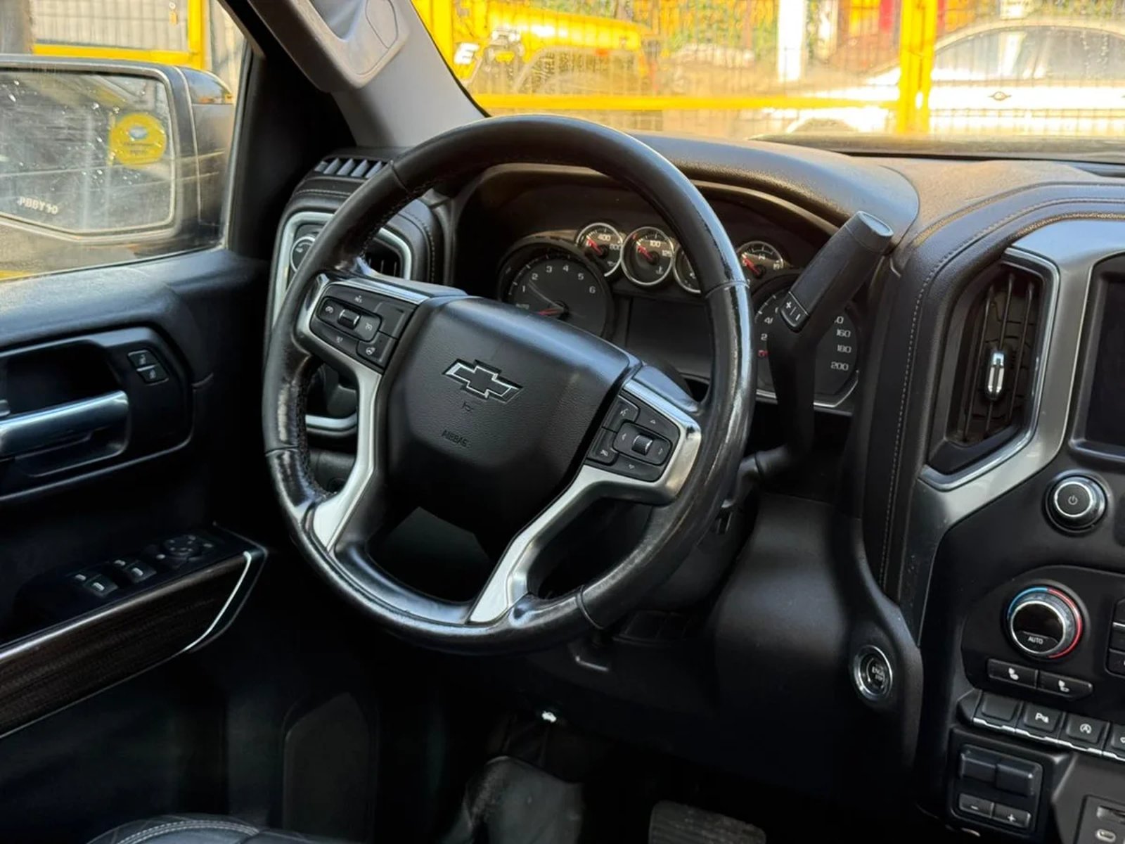 CHEVROLET SILVERADO 5.3 AUT 2020 - Imagen 14 de 15