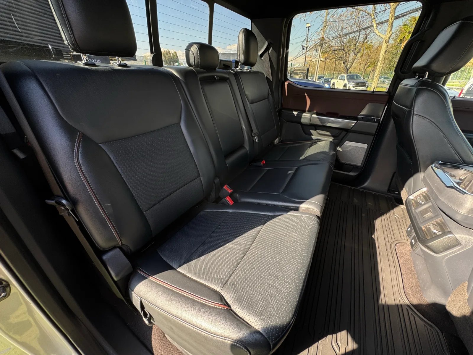 Ford F-150 Lariat Sport 2022 - Imagen 18 de 19