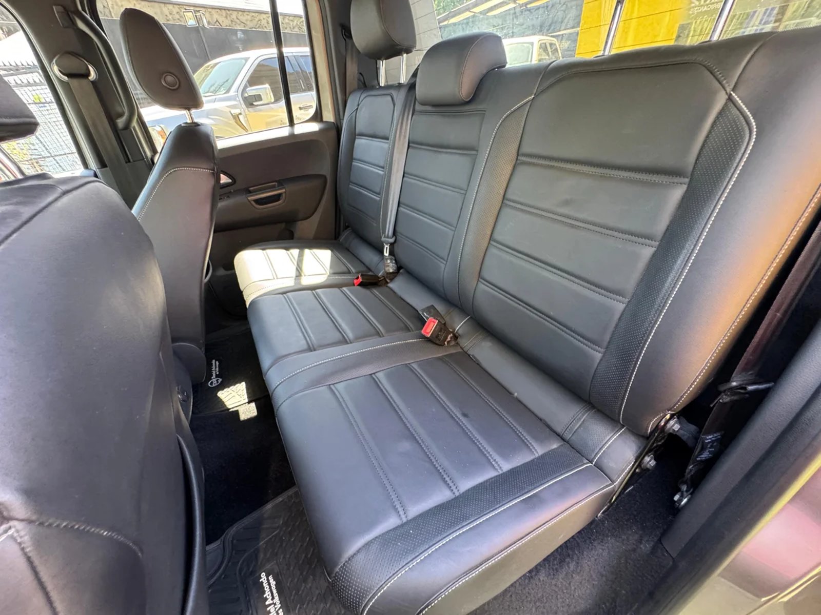 VOLKSWAGEN AMAROK 3.0 AUT 2023 - Imagen 14 de 14